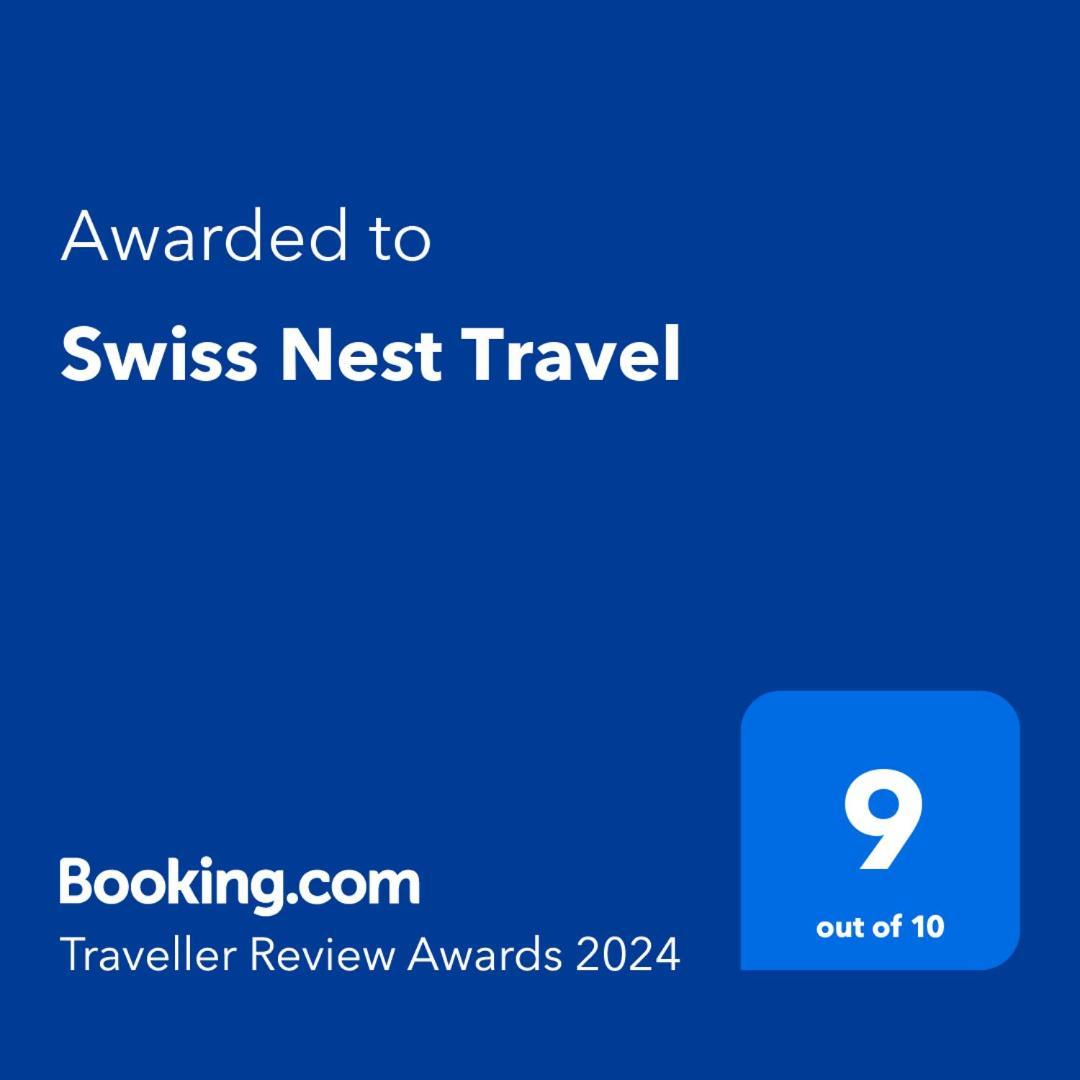 Swiss Nest Travel Apartment Roches Noires Bagian luar foto