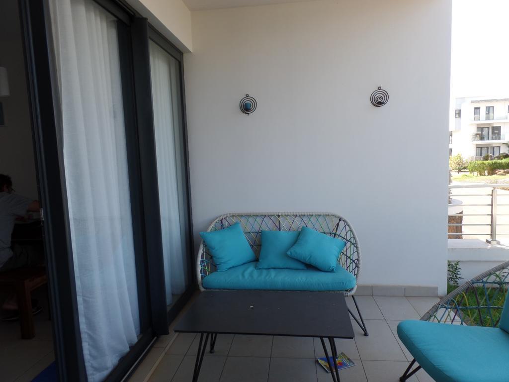 Swiss Nest Travel Apartment Roches Noires Bagian luar foto